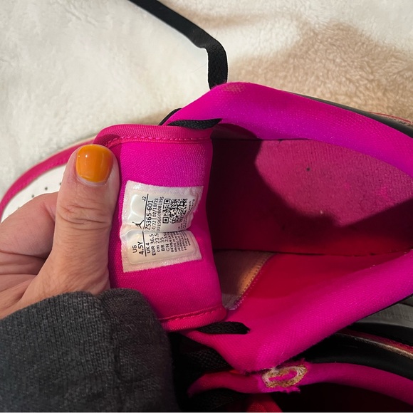 Nike Fuchsia and White Air Jordans - Picture 6 of 9